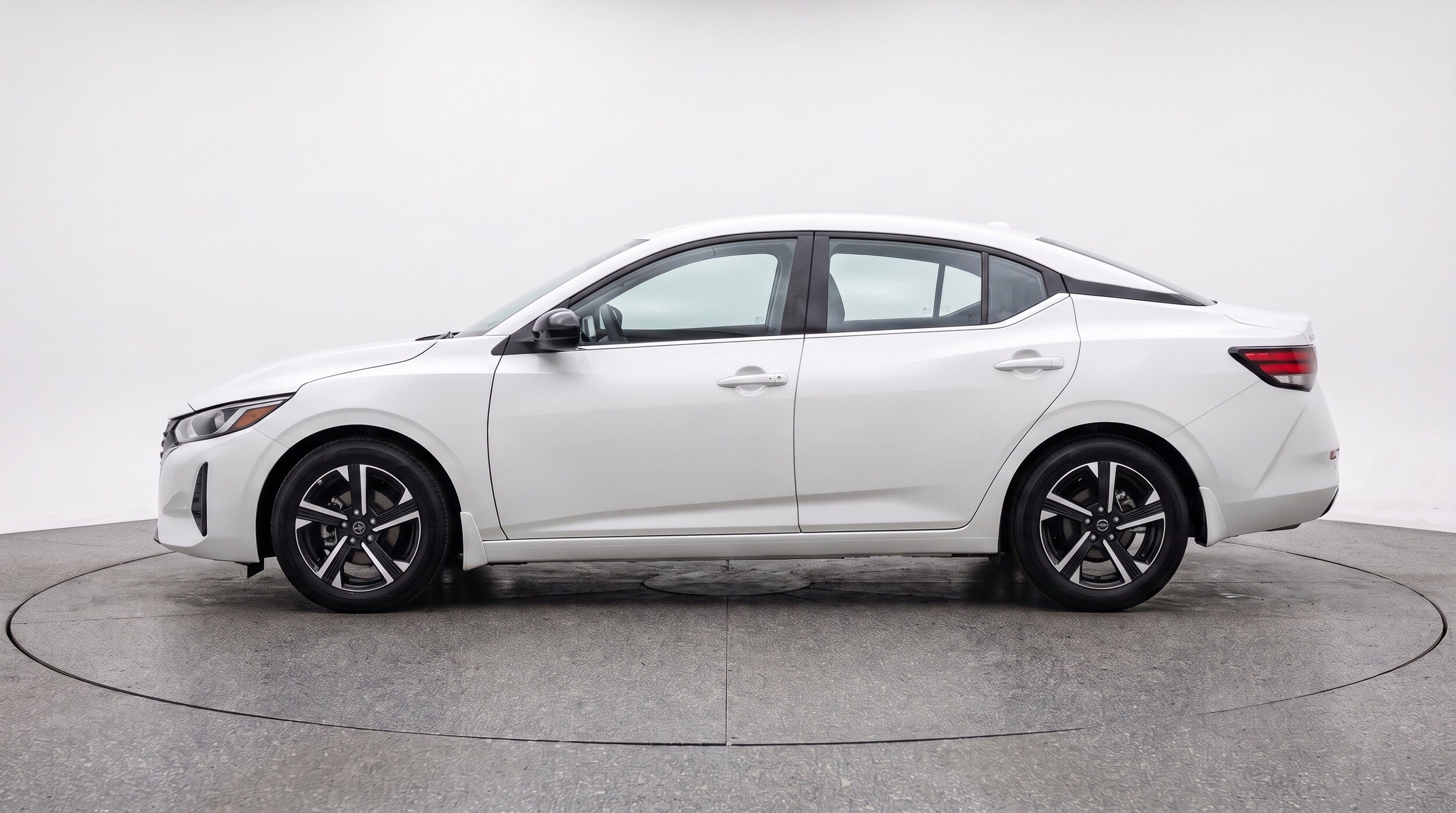 Thumbnail: 2025 Nissan Sentra - 5