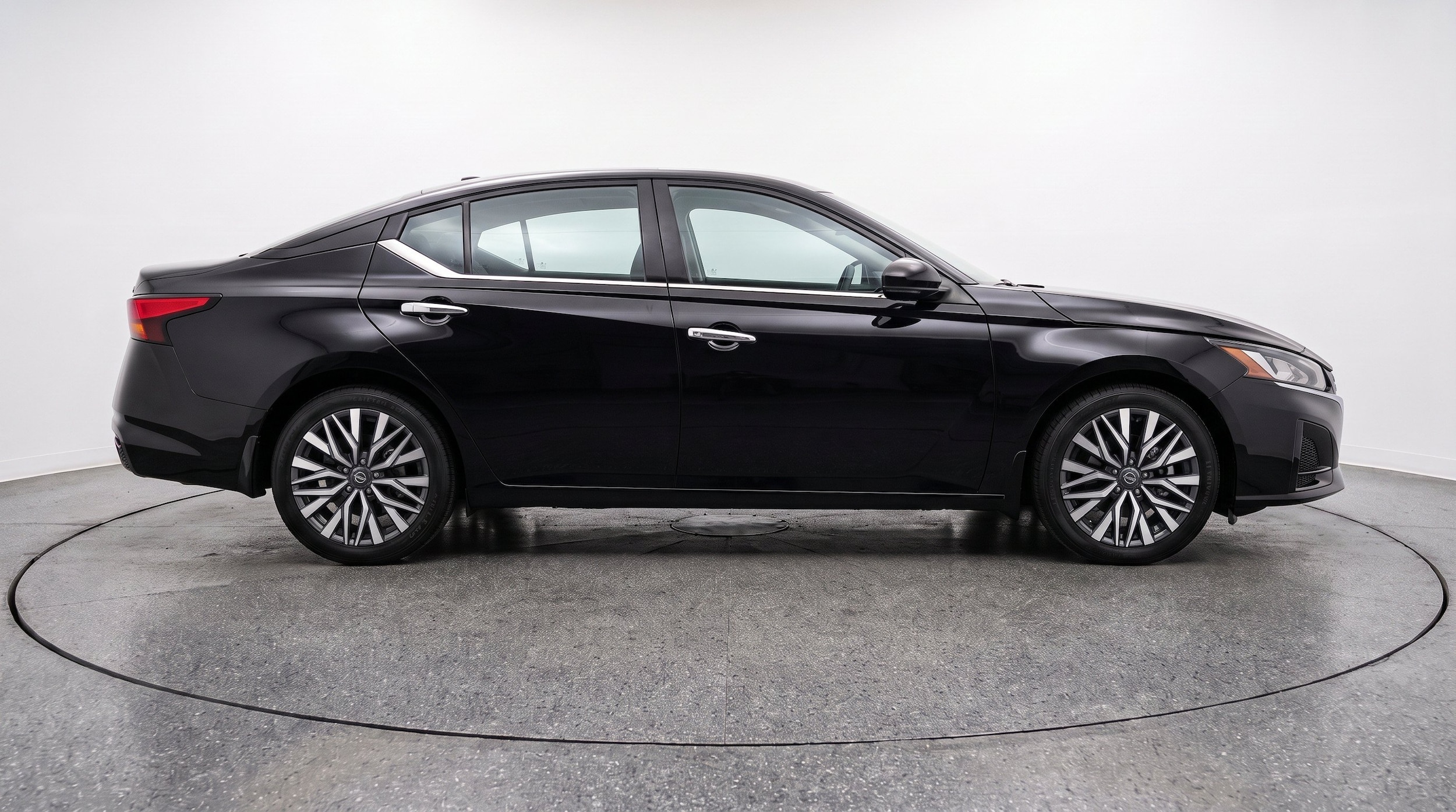 Thumbnail: 2025 Nissan Altima - 11