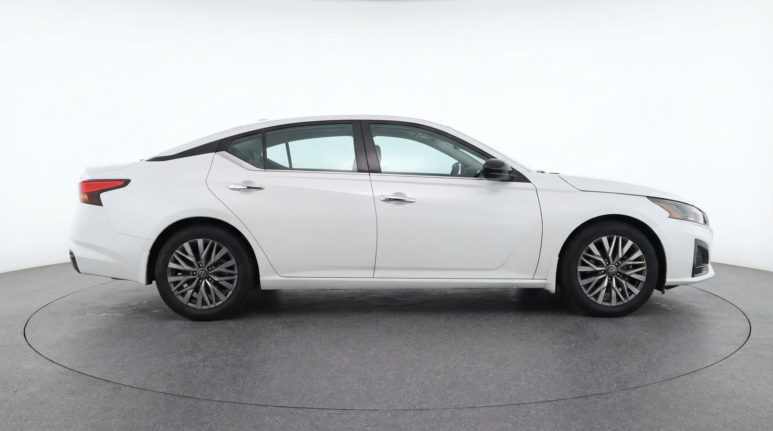 Thumbnail: 2025 Nissan Altima - 8