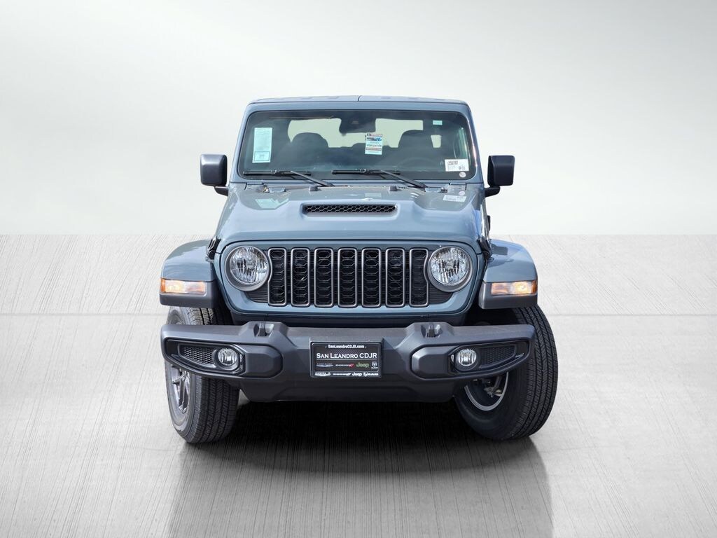 New 2025 Jeep Gladiator Sport S Crew Cab
