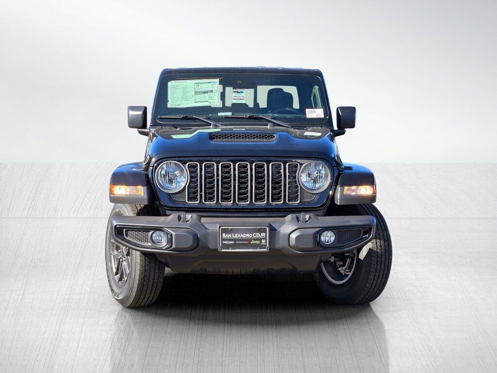 New 2025 Jeep Gladiator Sport S Crew Cab