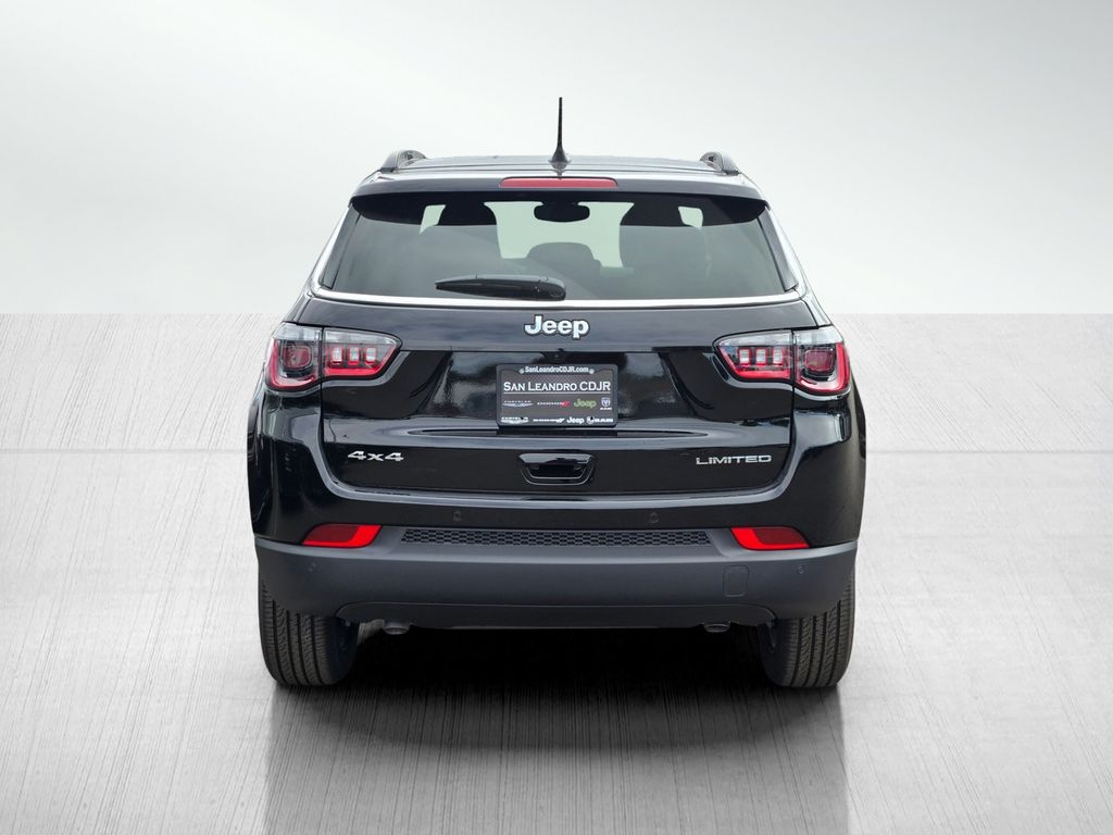 2026 Jeep Compass Limited photo 2