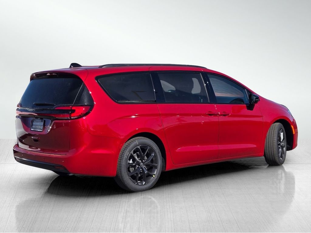 New 2026 Chrysler Pacifica Select Passenger Van