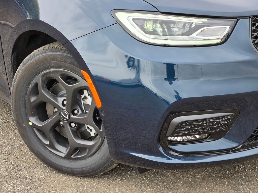 New 2025 Chrysler Pacifica Hybrid Premium S Appearance Pkg Passenger Van