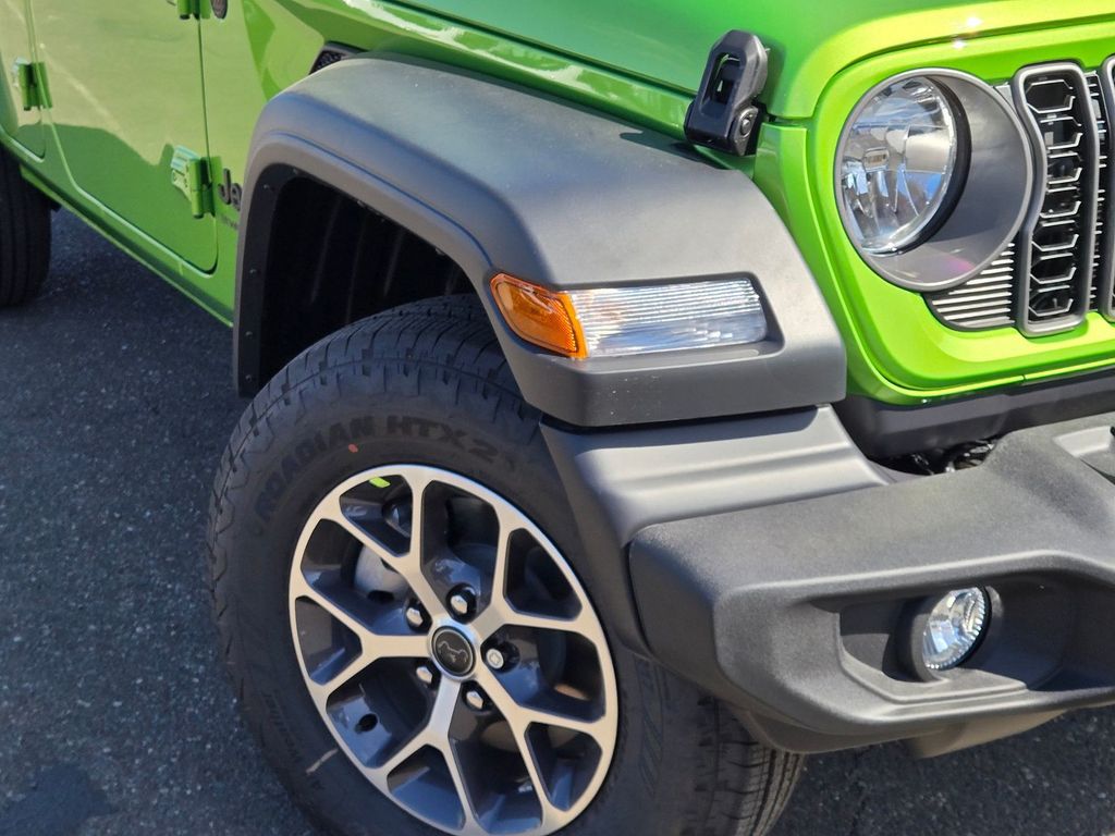 2025 Jeep Wrangler Sport S photo 3