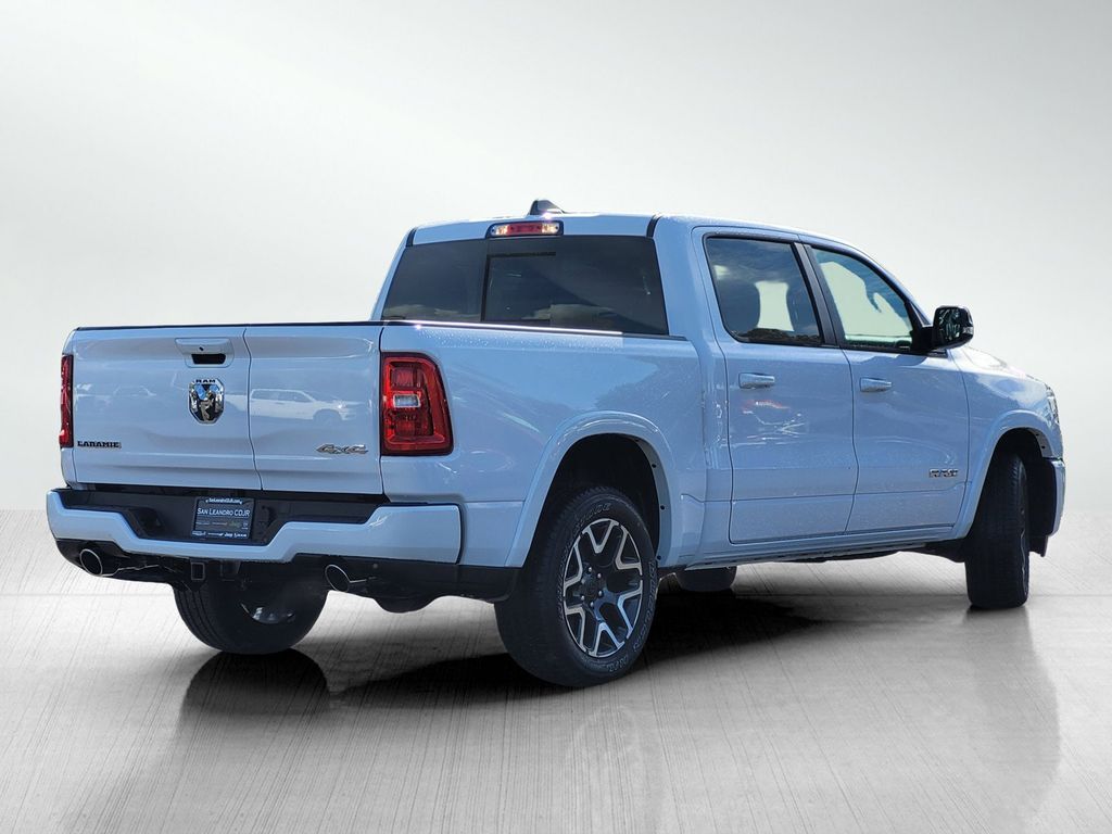 2025 Ram 1500 Laramie photo 3