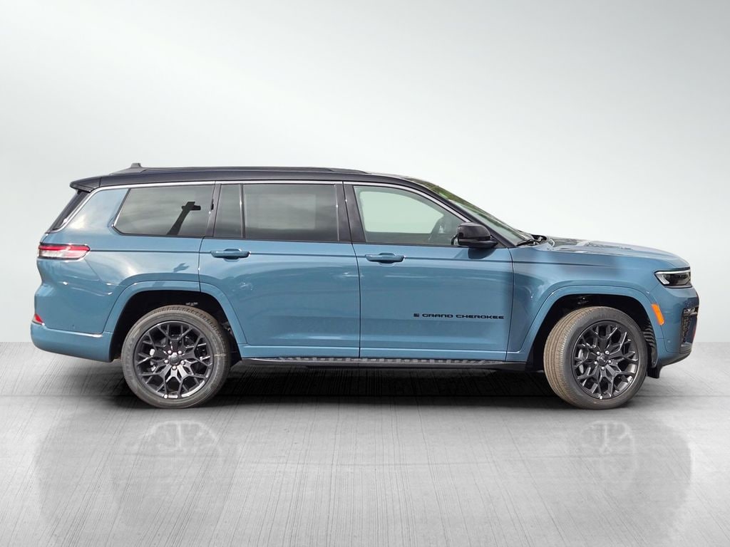 New 2026 Jeep Grand Cherokee L Summit Sport Utility