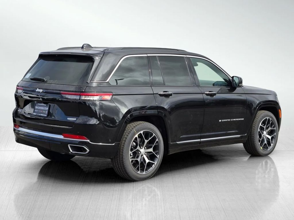 2025 Jeep Grand Cherokee Summit Reserve photo 2