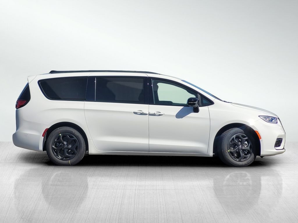 New 2025 Chrysler Pacifica Hybrid Premium S Appearance Pkg Passenger Van