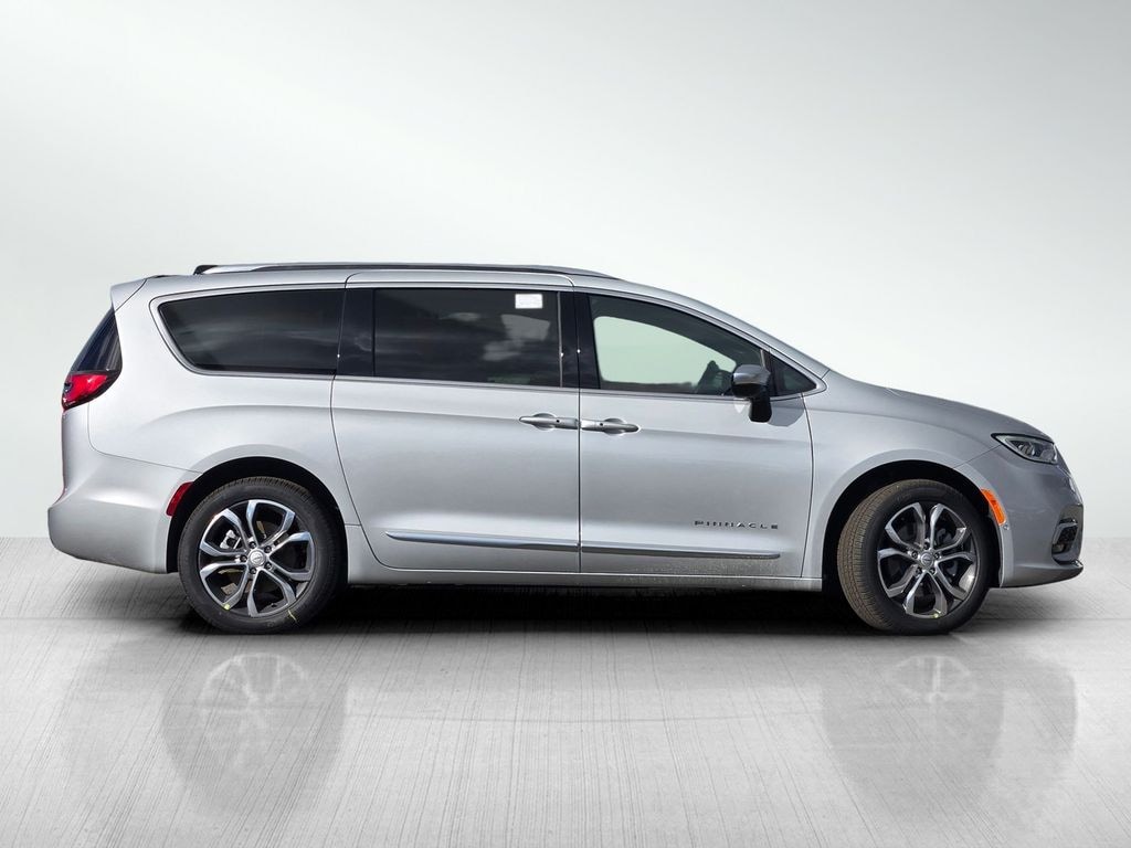 New 2026 Chrysler Pacifica Pinnacle Passenger Van