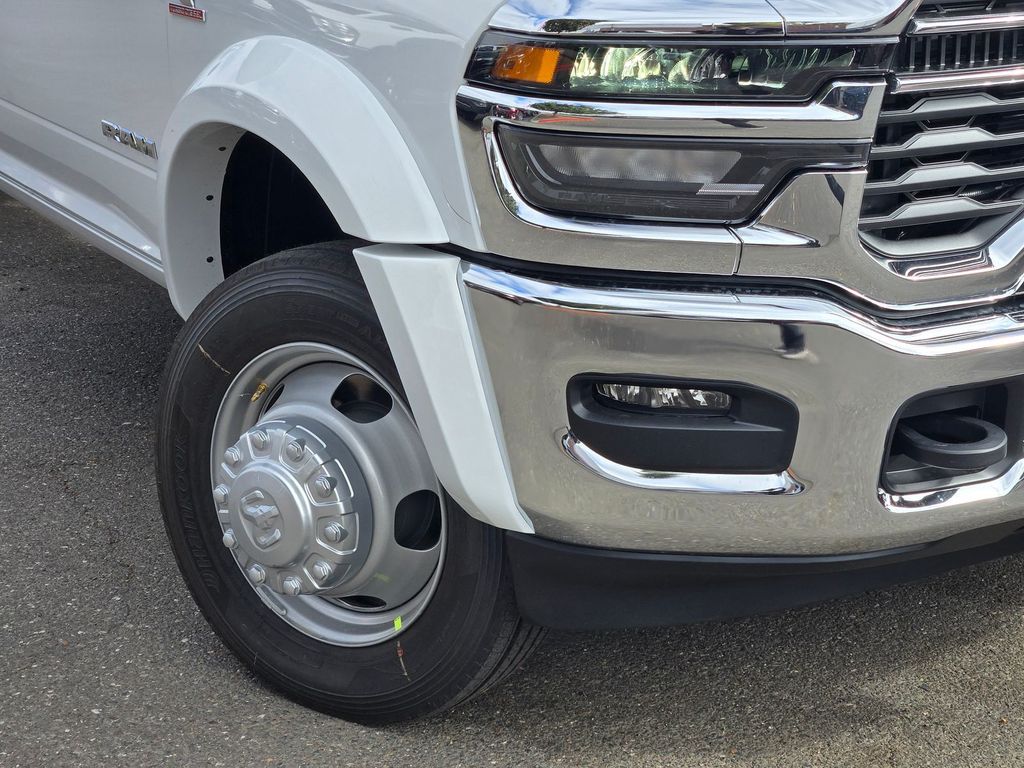 2026 Ram 5500 photo 4