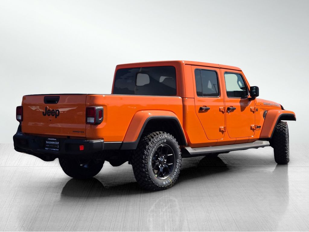 2025 Jeep Gladiator Sport photo 3