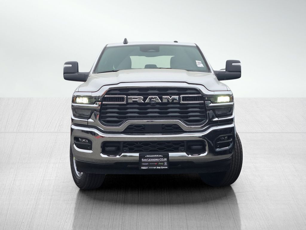 2025 Ram 2500 Tradesman photo 2