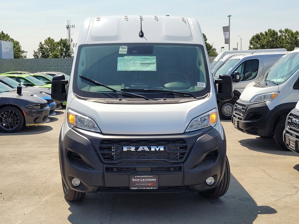 2024 Ram ProMaster 1500 Tradesman photo 3