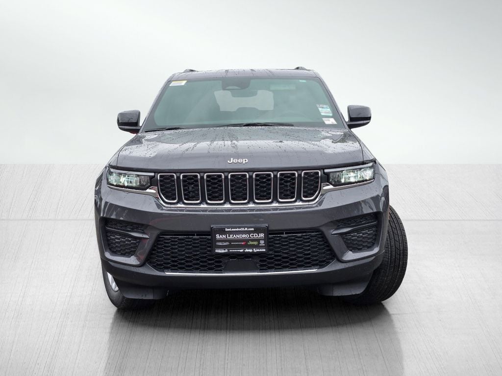 New 2026 Jeep Grand Cherokee Laredo X Sport Utility