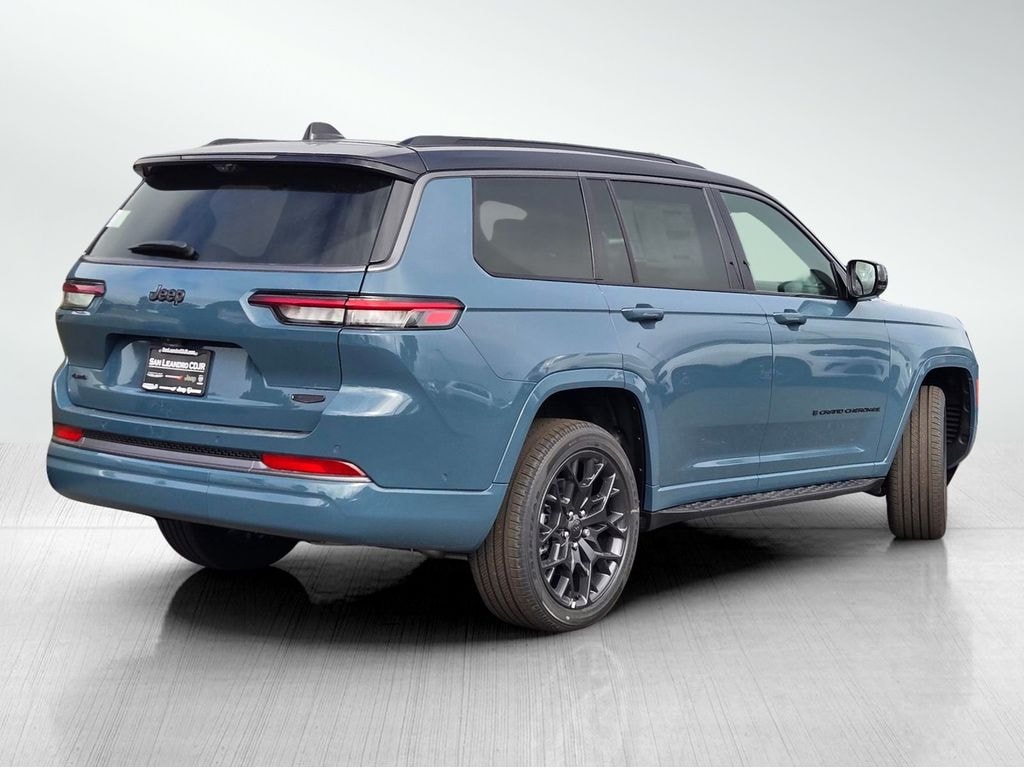New 2026 Jeep Grand Cherokee L Summit Sport Utility