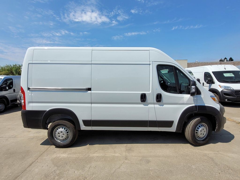 2024 Ram ProMaster 1500 Tradesman photo 4