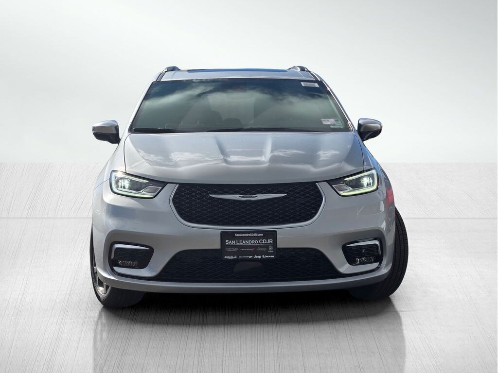 New 2026 Chrysler Pacifica Pinnacle Passenger Van