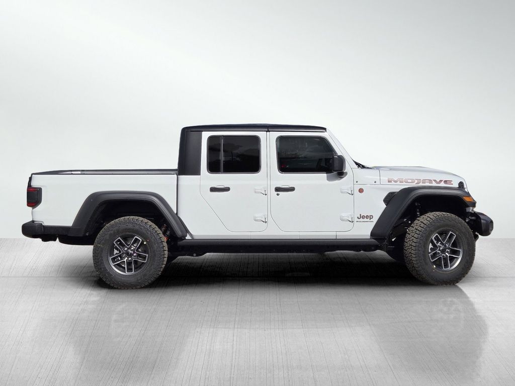 2025 Jeep Gladiator Mojave photo 4