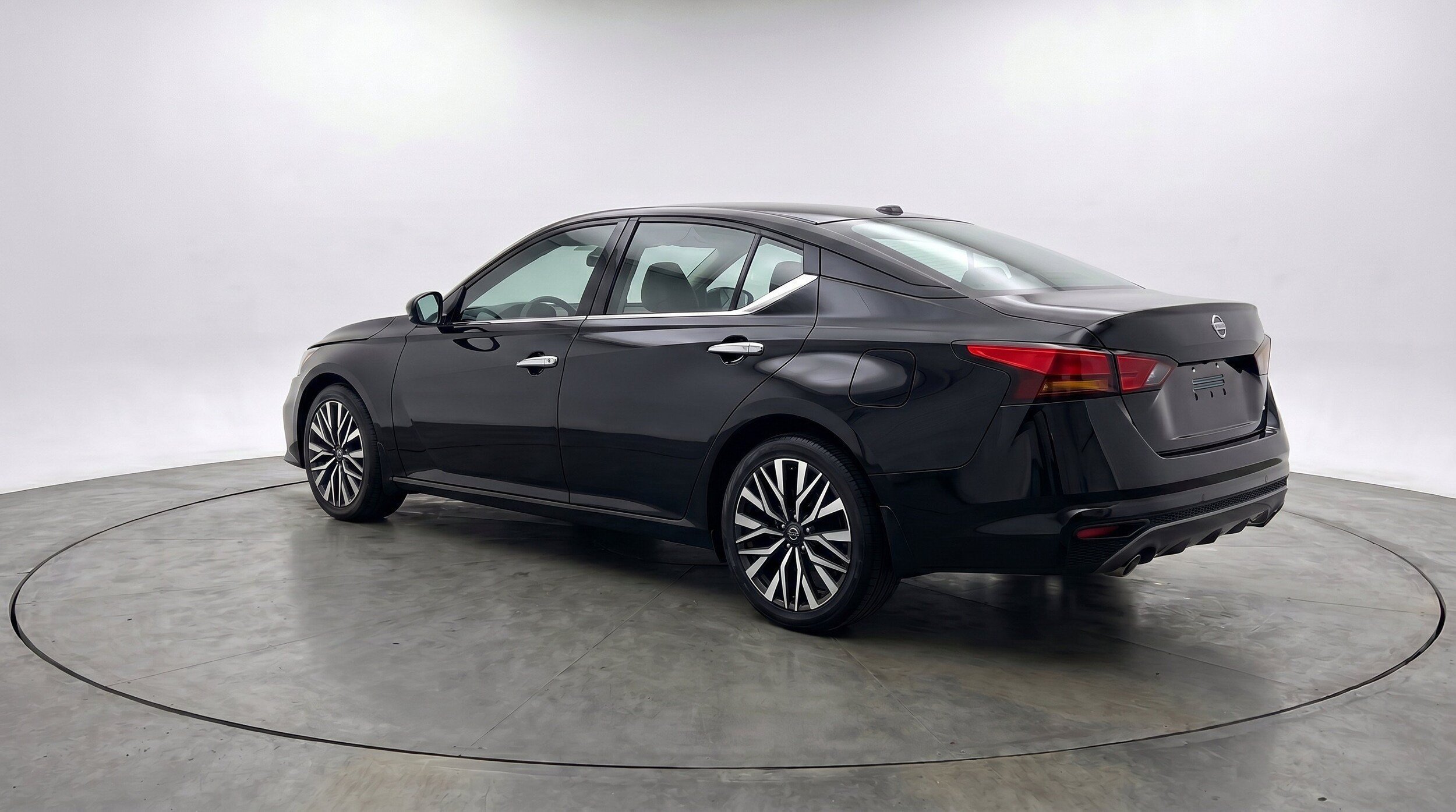 Thumbnail: 2025 Nissan Altima - 6