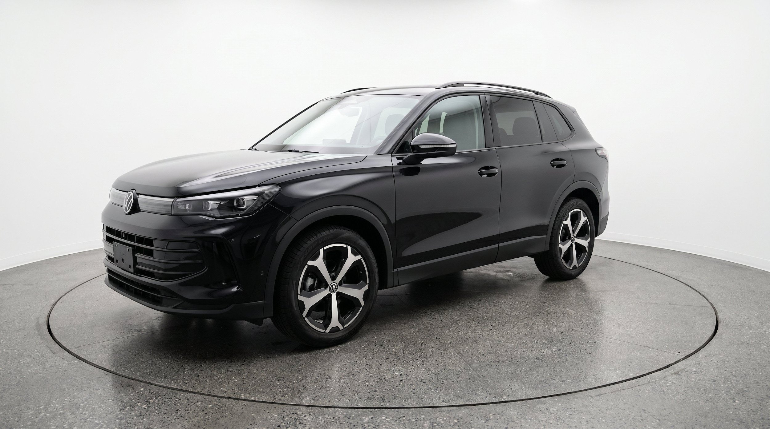 Thumbnail: 2026 Volkswagen Tiguan - 3