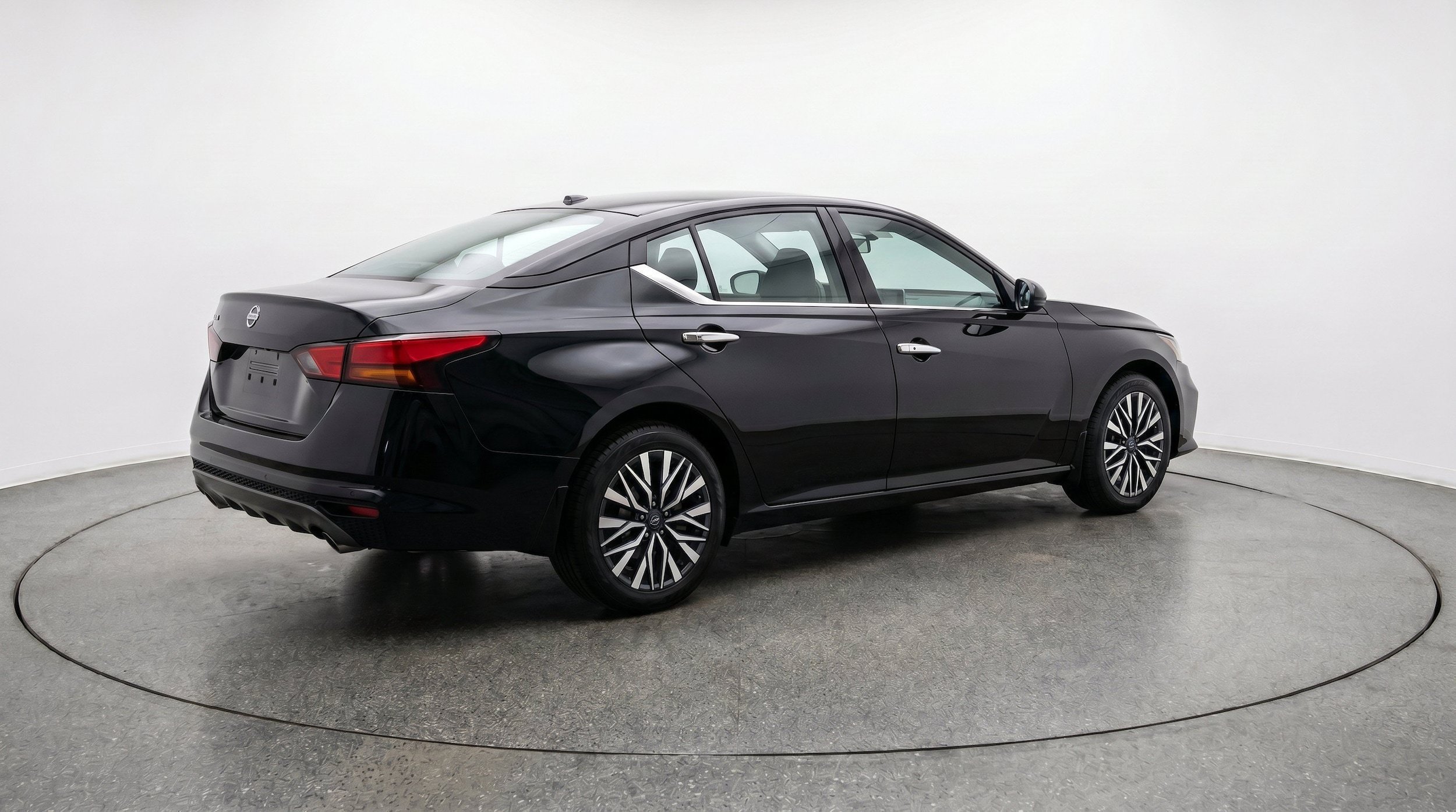 Thumbnail: 2025 Nissan Altima - 9