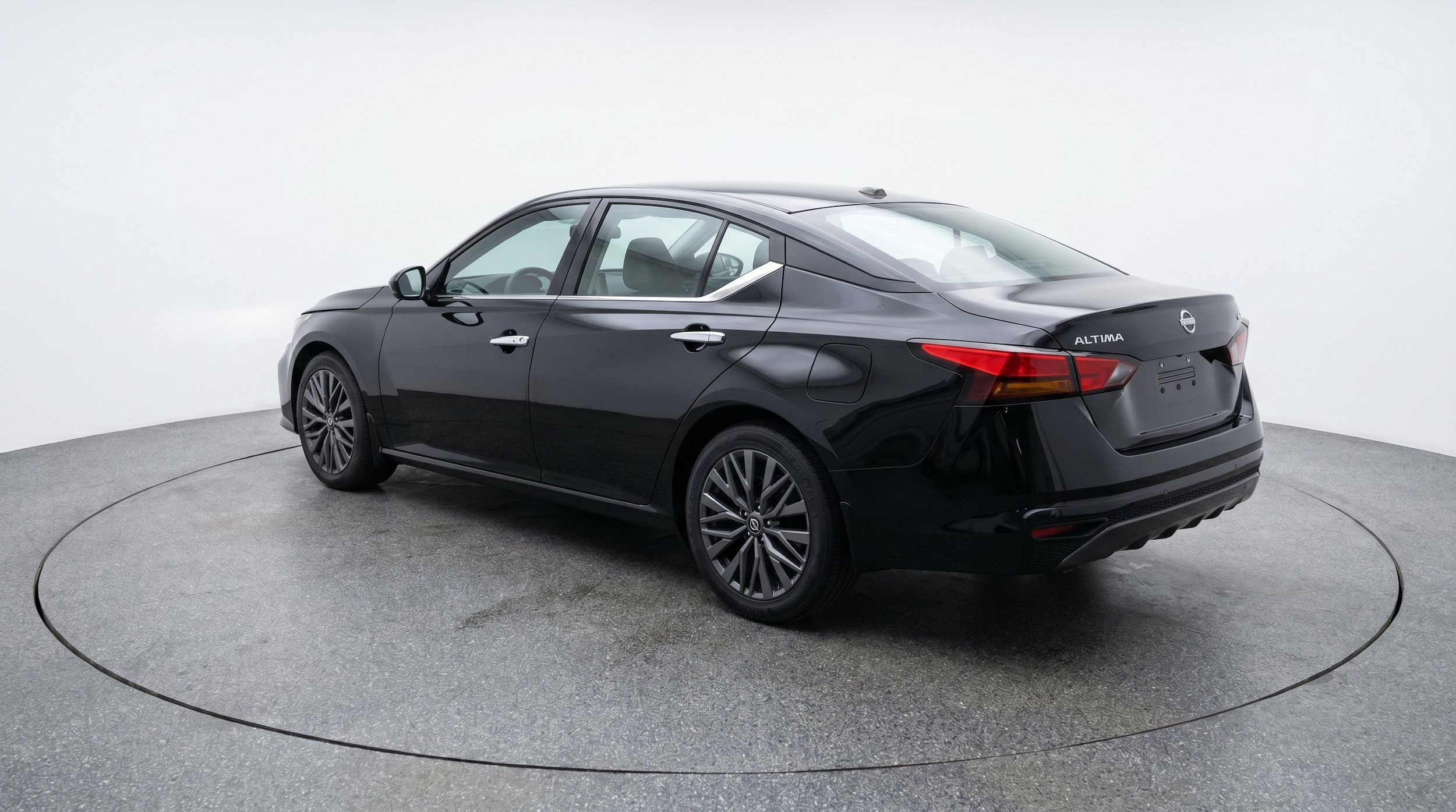 Thumbnail: 2025 Nissan Altima - 6