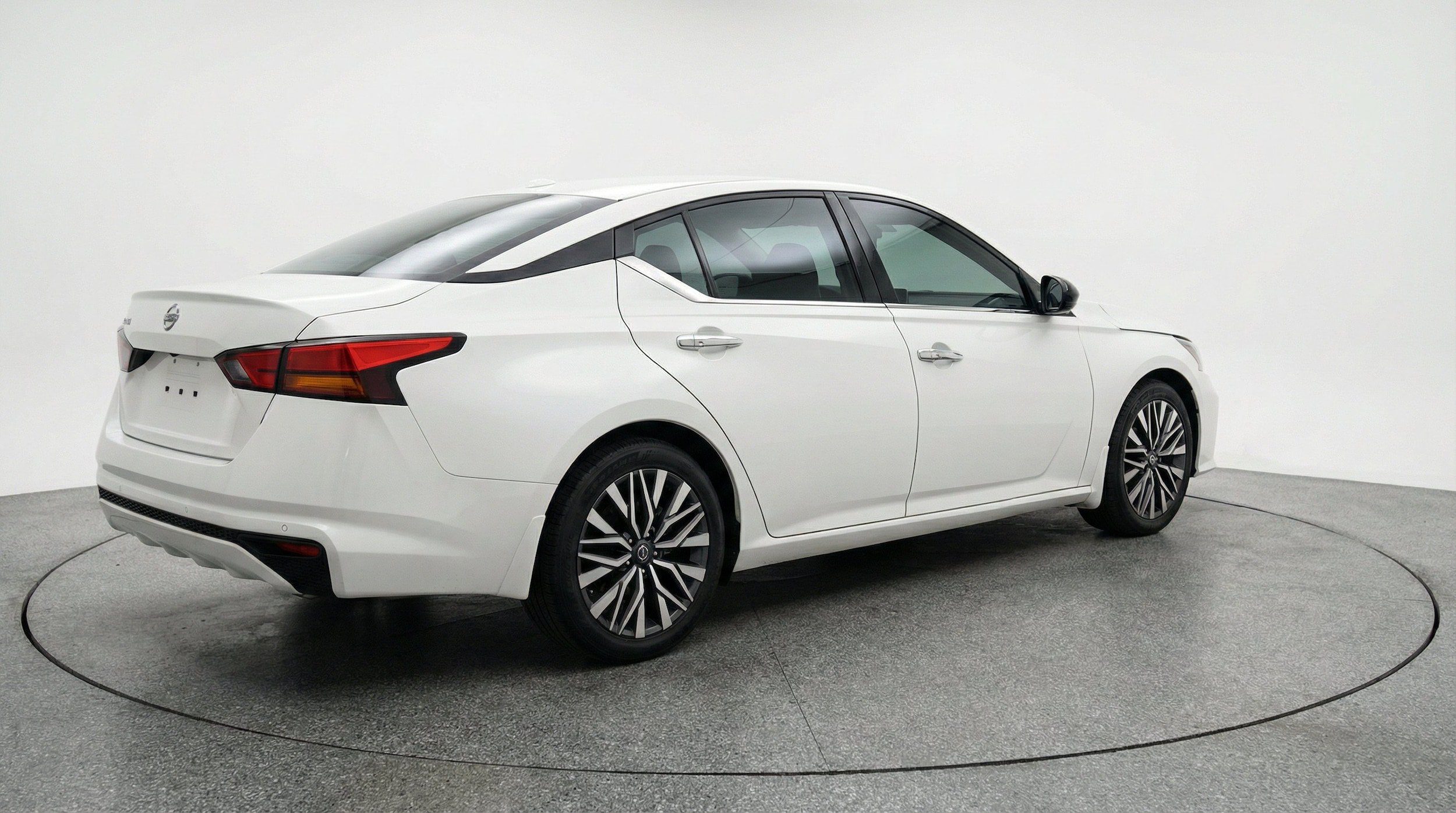 Thumbnail: 2025 Nissan Altima - 9