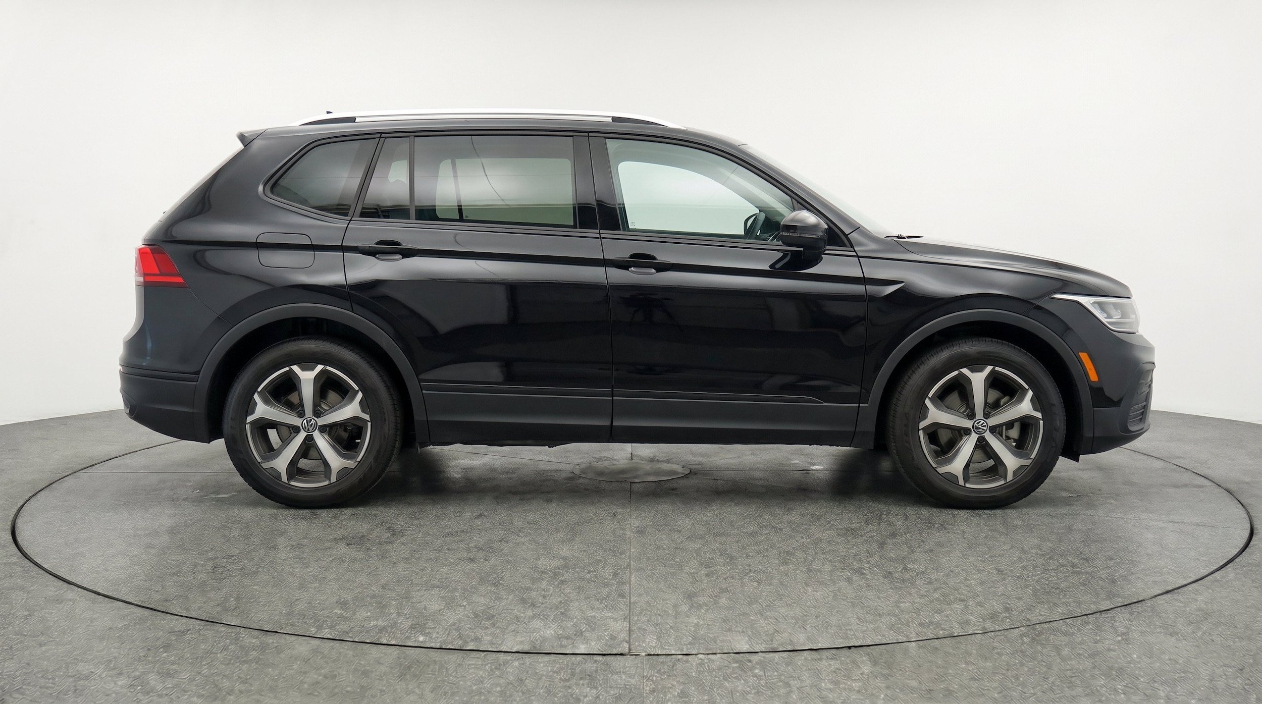 Thumbnail: 2026 Volkswagen Tiguan - 10
