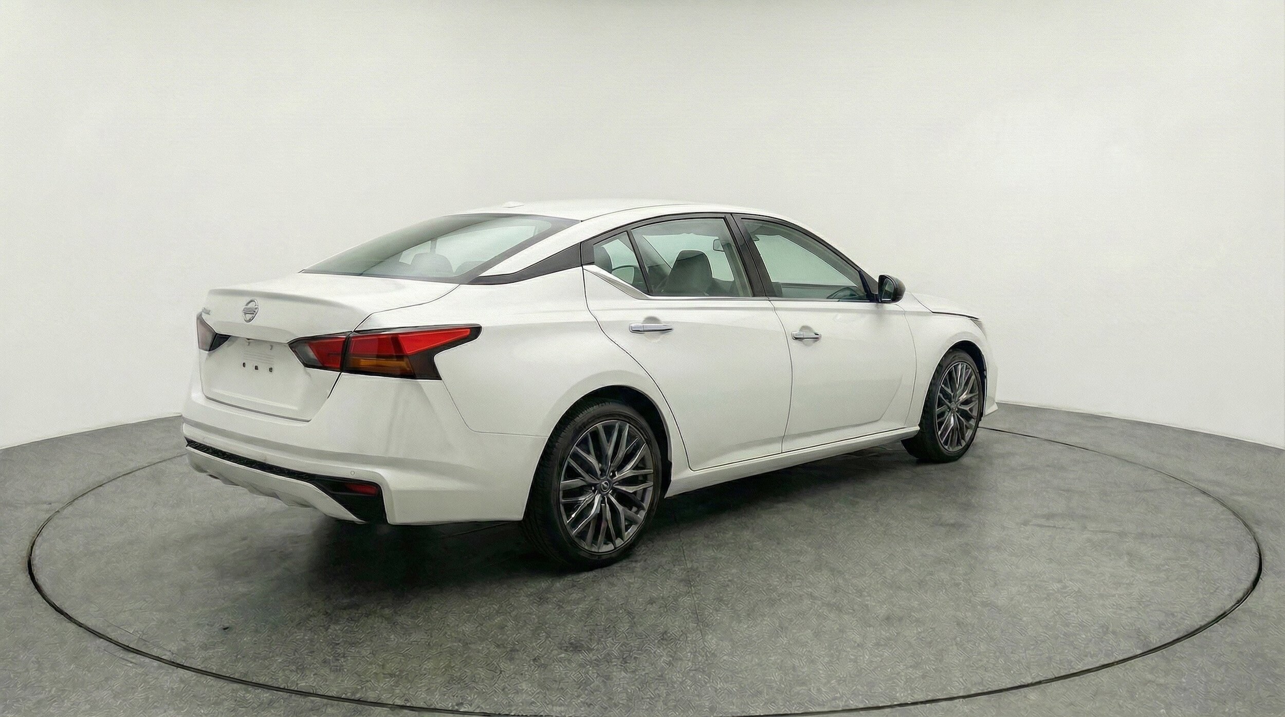 Thumbnail: 2025 Nissan Altima - 9