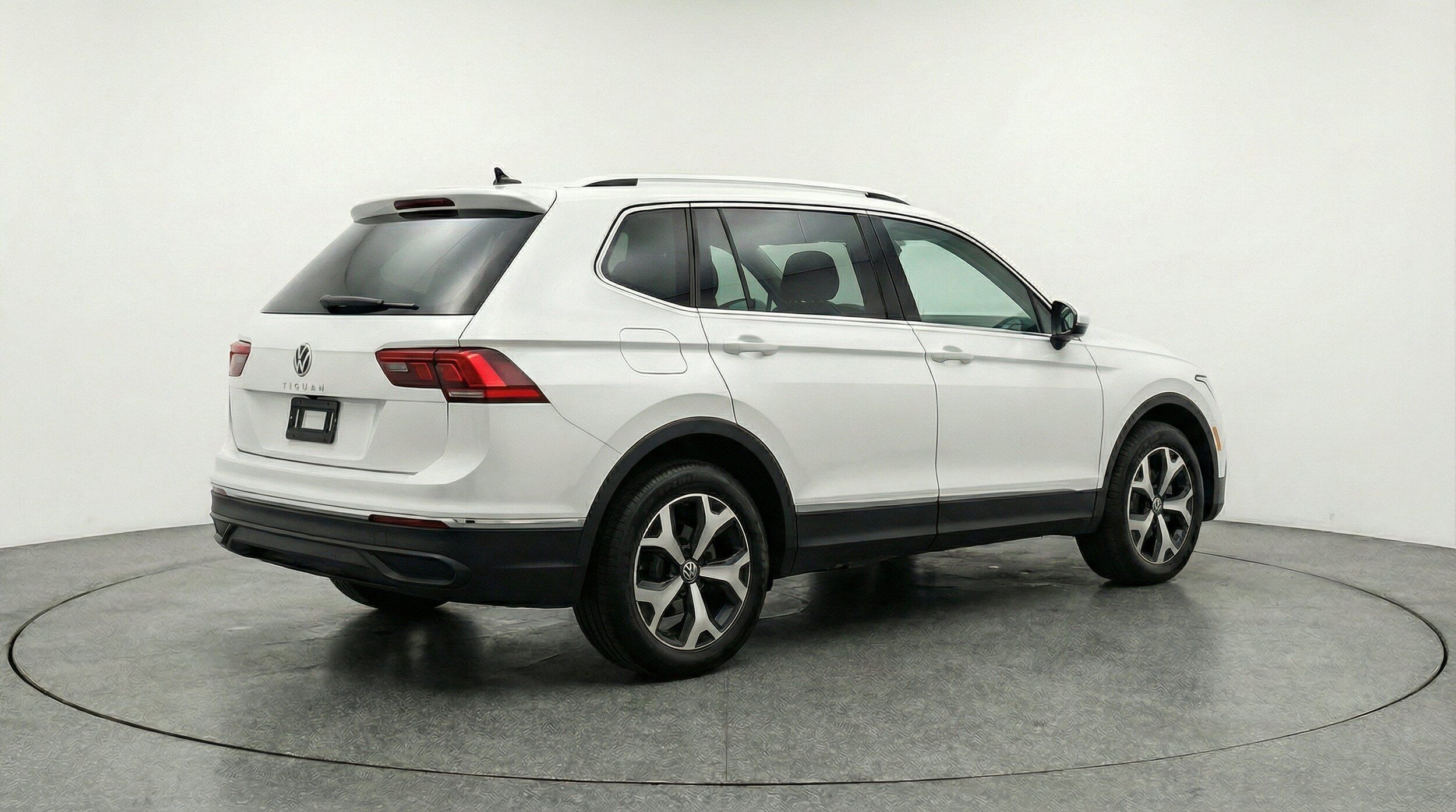 Thumbnail: 2026 Volkswagen Tiguan - 9