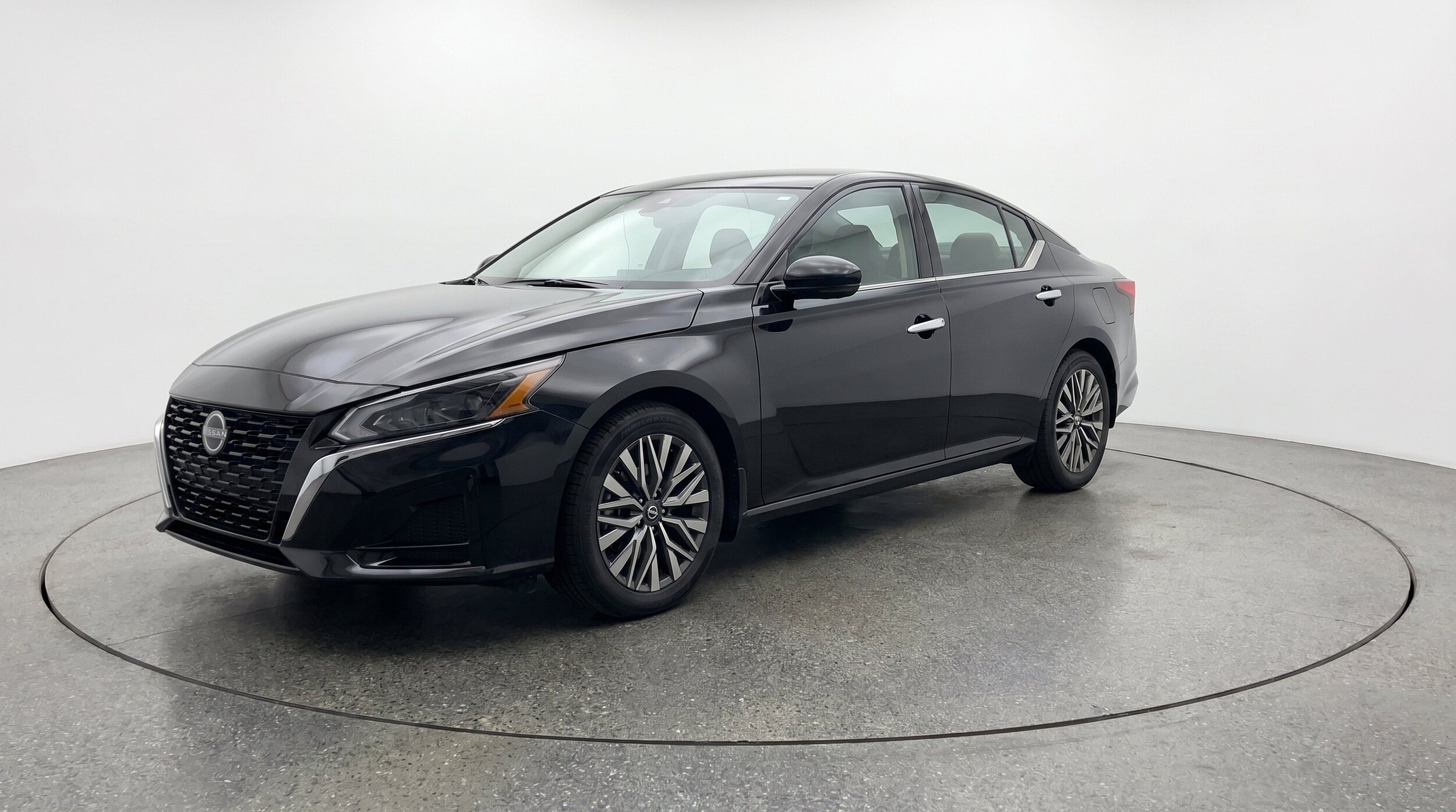 Thumbnail: 2025 Nissan Altima - 3