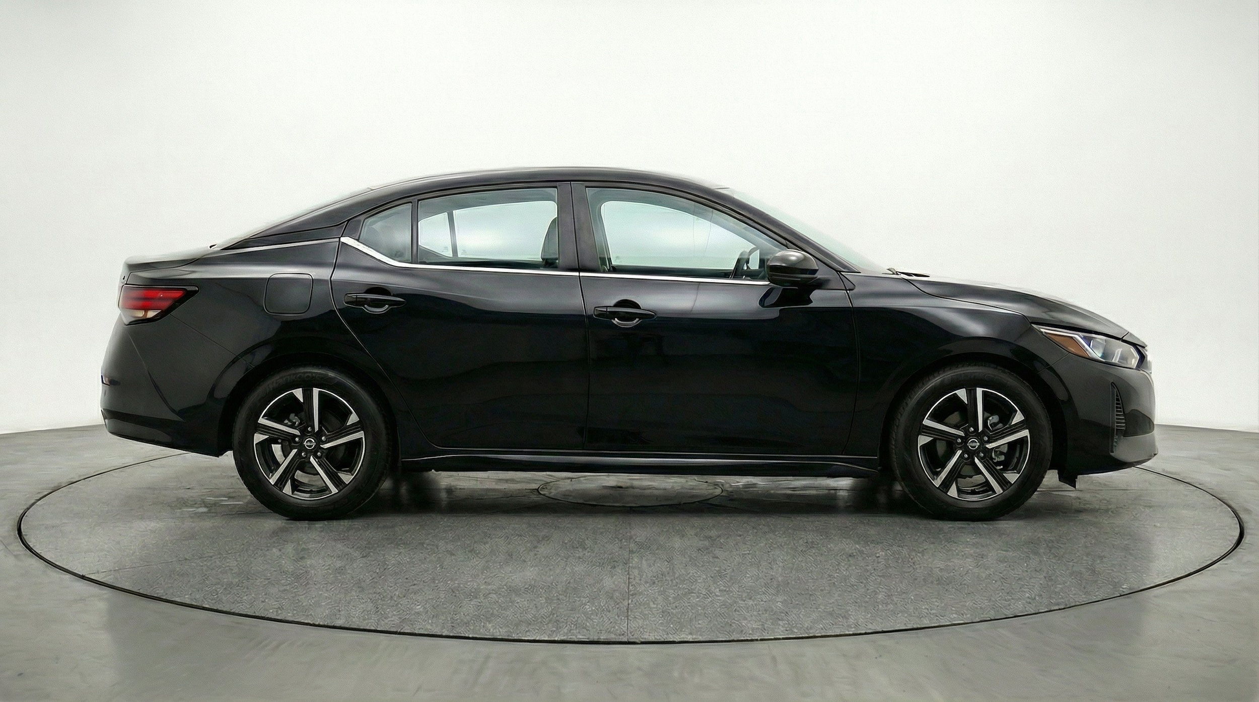 Thumbnail: 2025 Nissan Sentra - 11