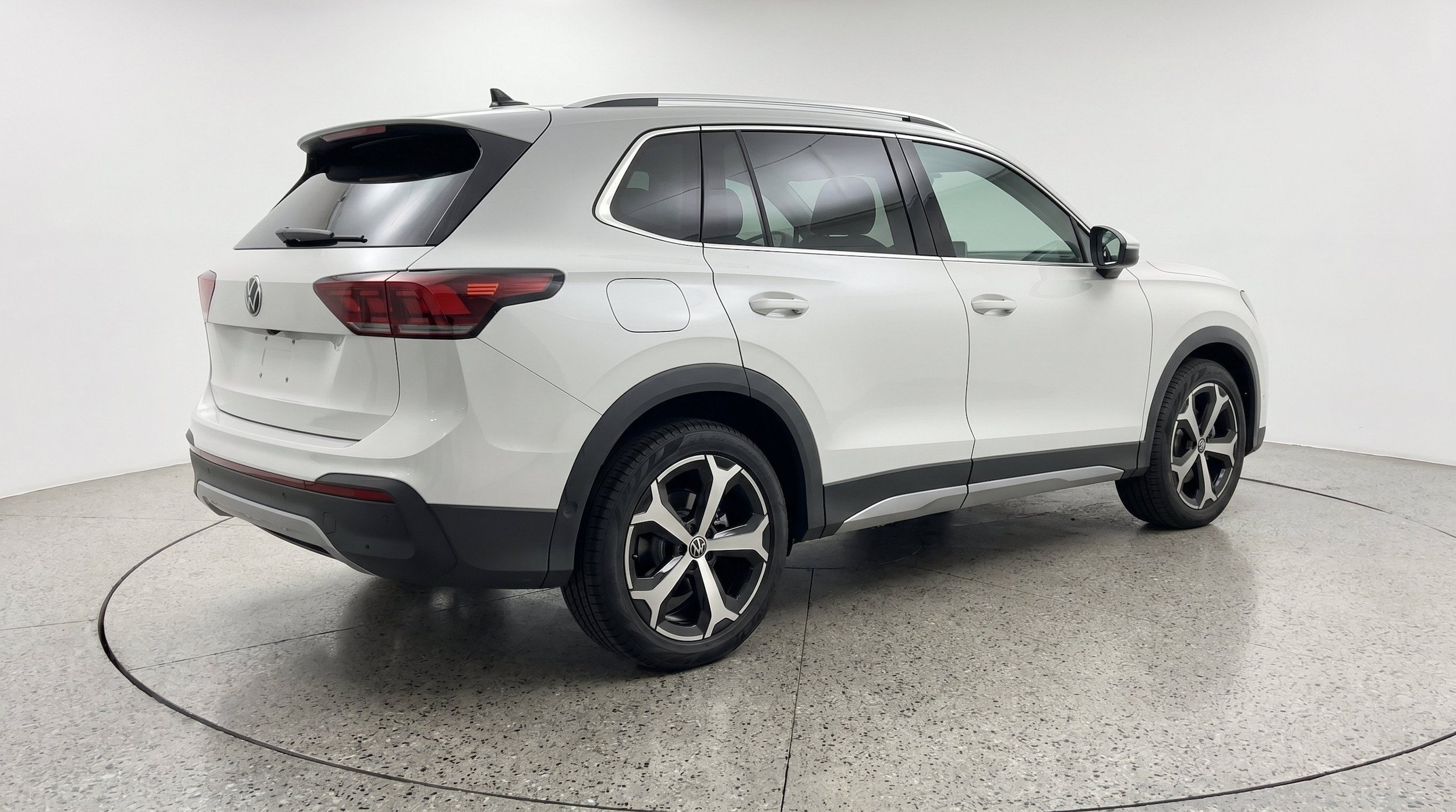 Thumbnail: 2026 Volkswagen Tiguan - 9