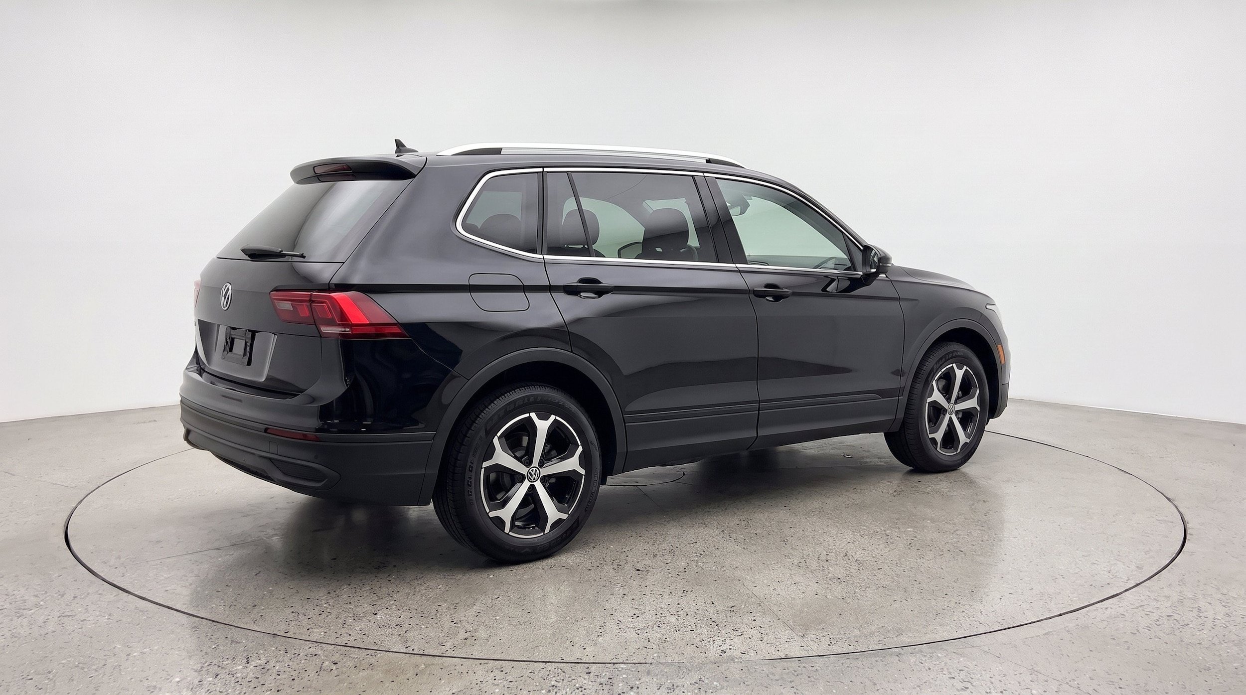 Thumbnail: 2026 Volkswagen Tiguan - 9