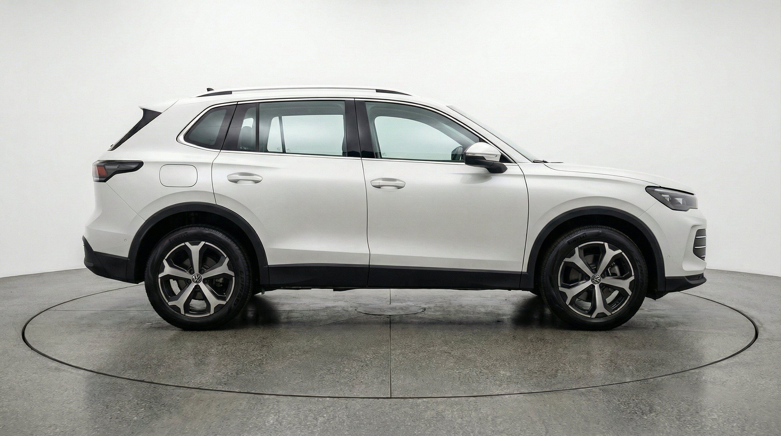 Thumbnail: 2026 Volkswagen Tiguan - 11