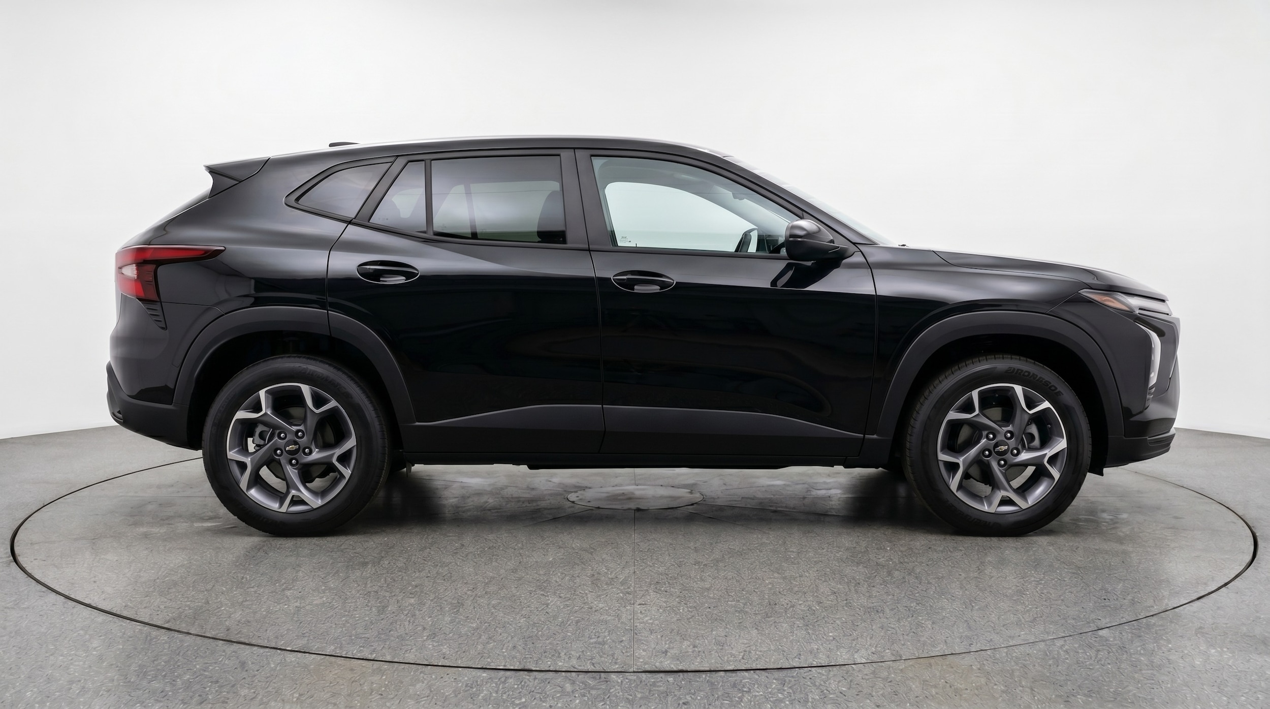 Thumbnail: 2025 Chevrolet Trax - 8
