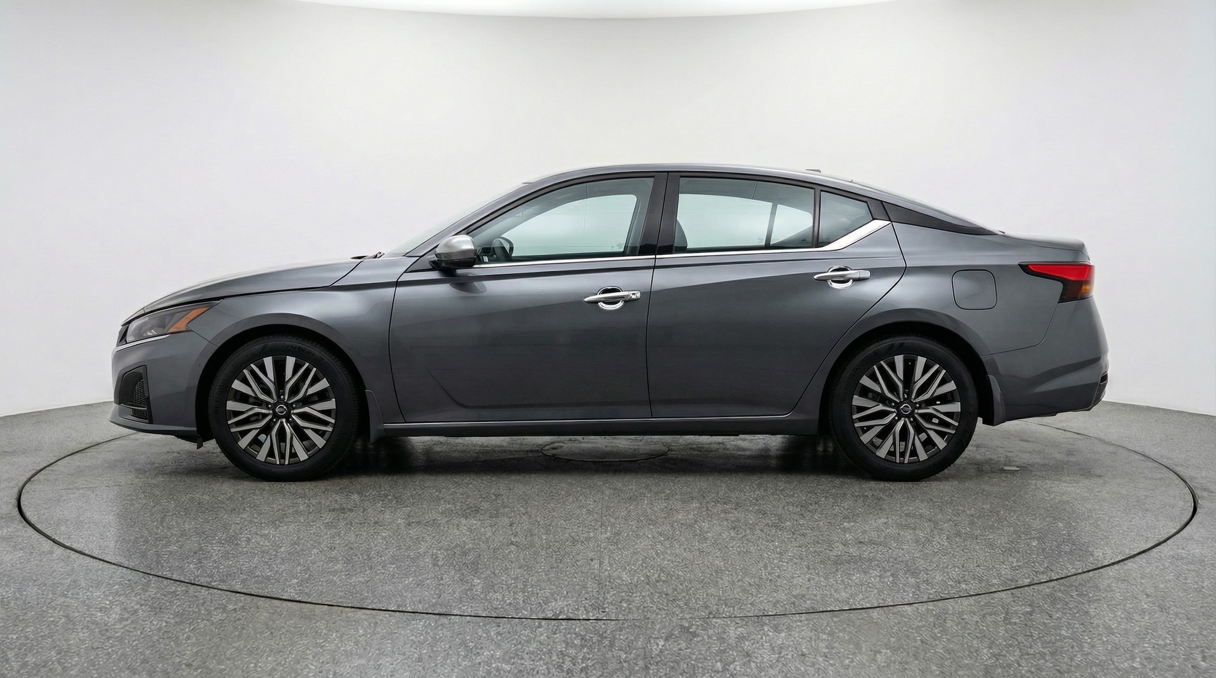 Thumbnail: 2025 Nissan Altima - 4