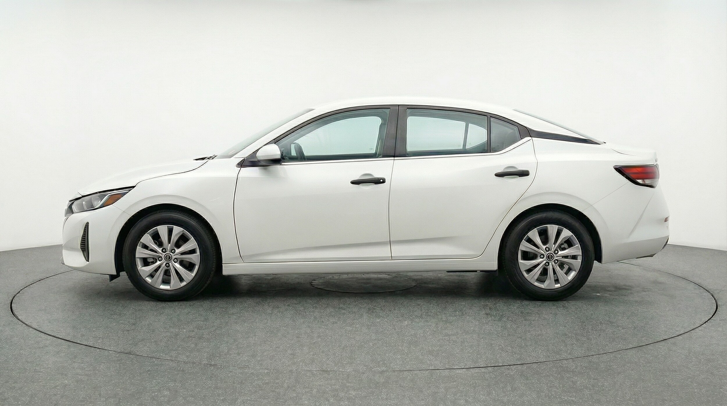 Thumbnail: 2025 Nissan Sentra - 4