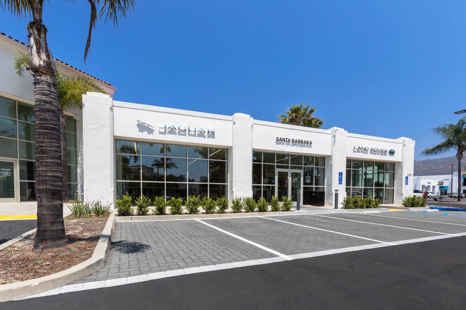 2021%20JLR%20Dealership-2.jpg
