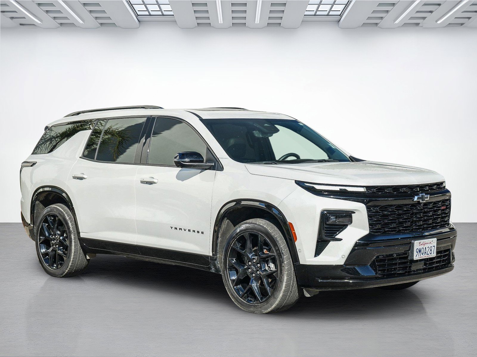 2024 Chevrolet Traverse RS photo 2