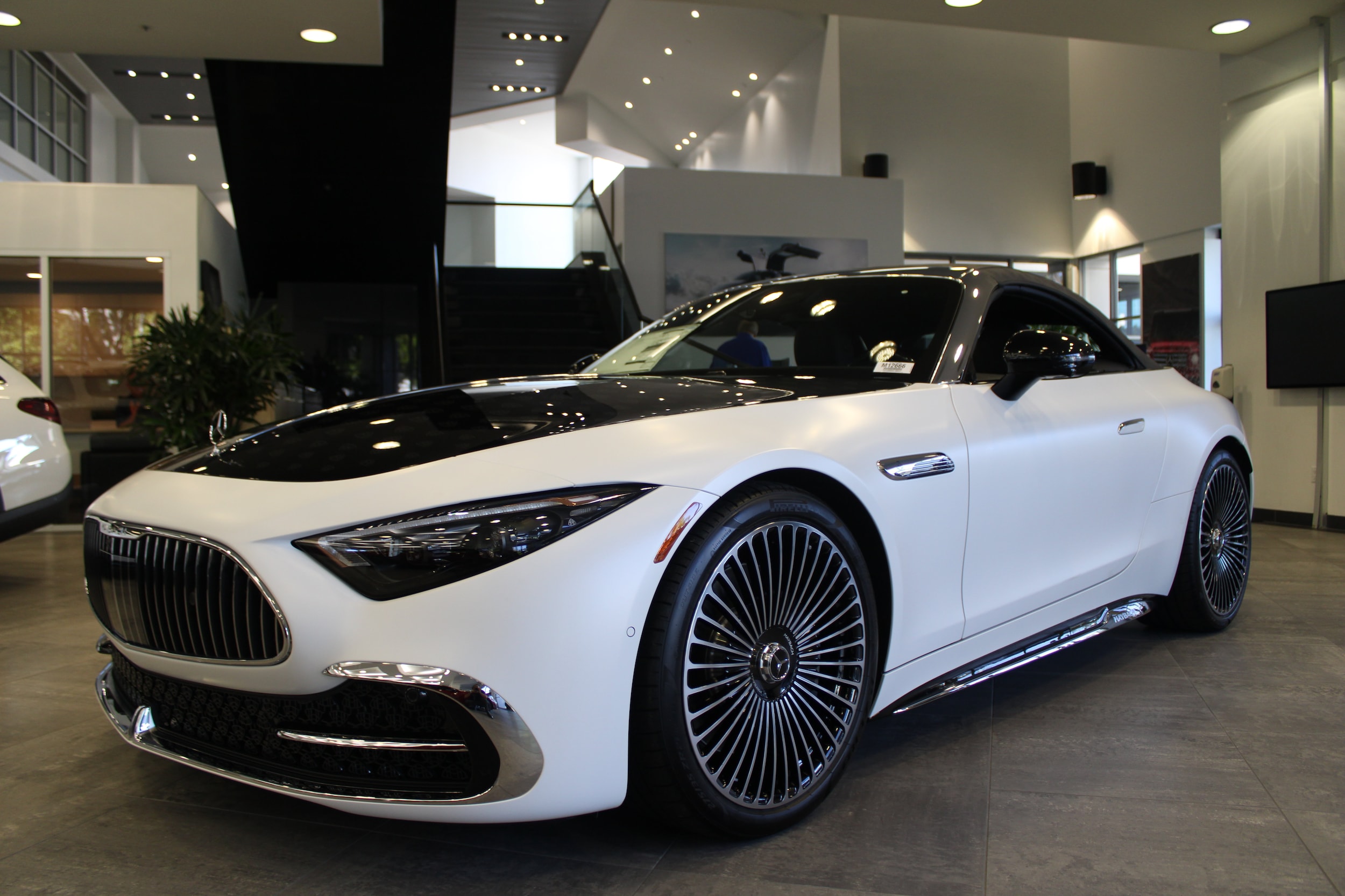 2027 Mercedes-Benz Maybach SL 680 Monogram Series