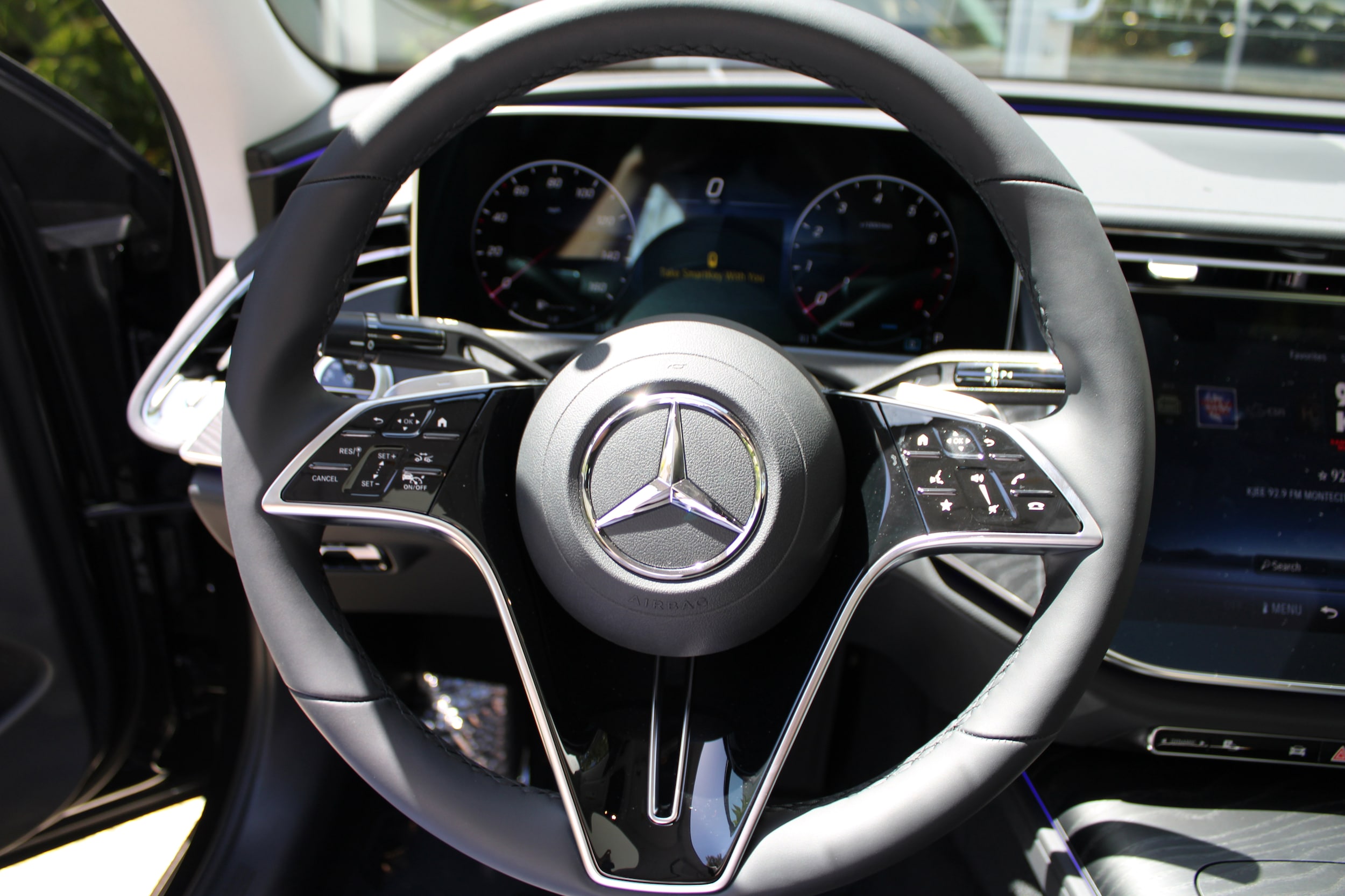 2025 Mercedes-Benz E-Class E350 - Photo 19