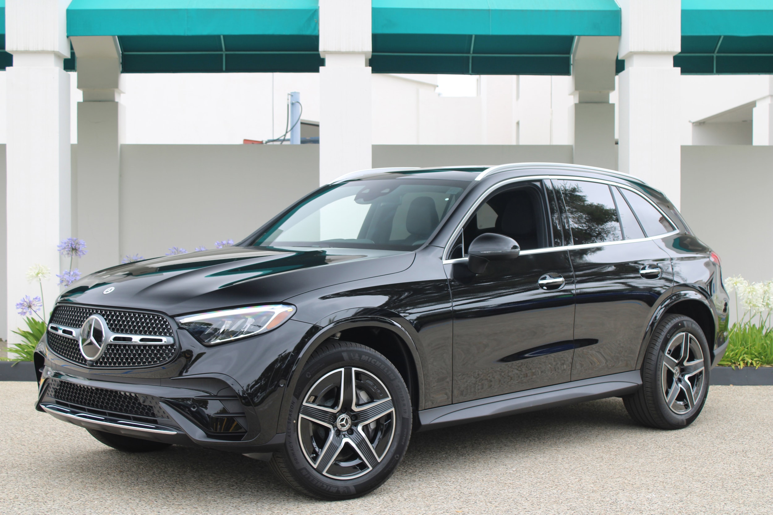 2026 Mercedes-Benz GLC GLC 300's photo
