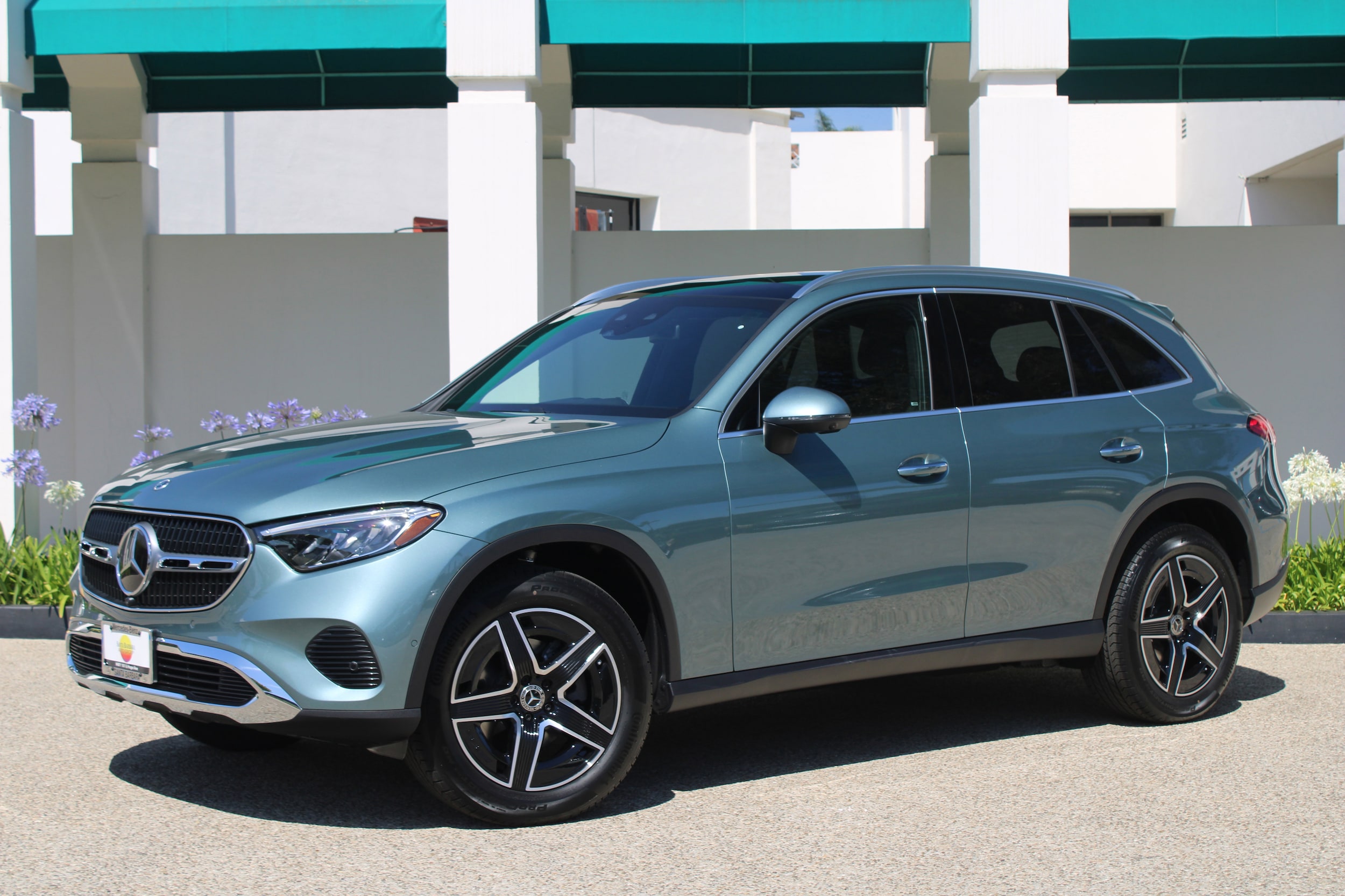 2026 Mercedes-Benz GLC GLC 300's photo