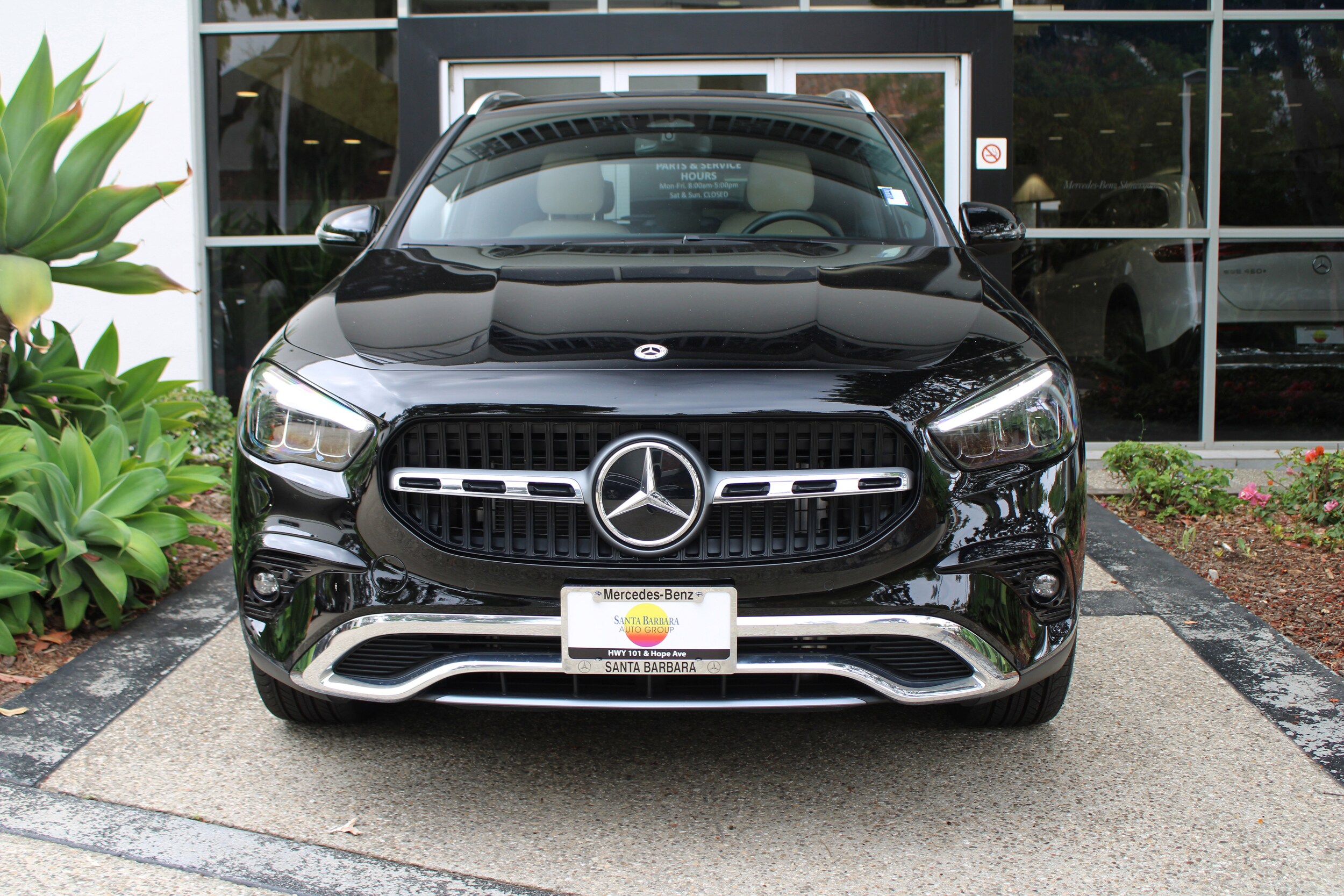 2025 Mercedes Benz GLA 250 4MATIC photo 2