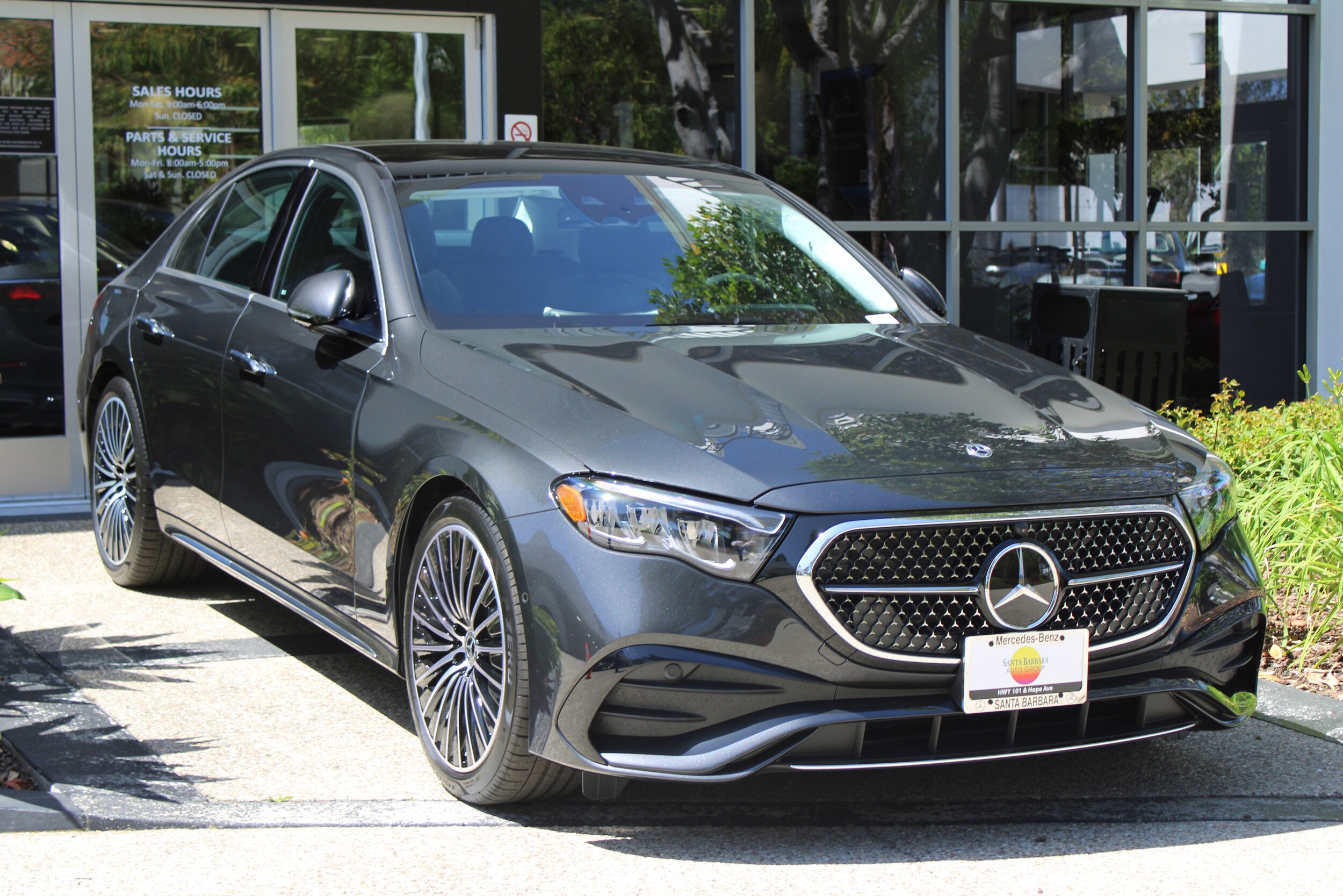 2025 Mercedes Benz E 350 photo 3