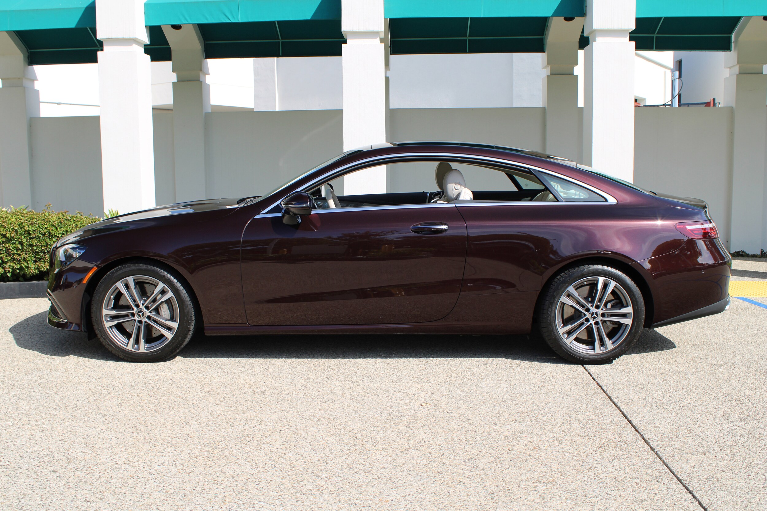 2022 Mercedes Benz E 450 Coupe photo 2