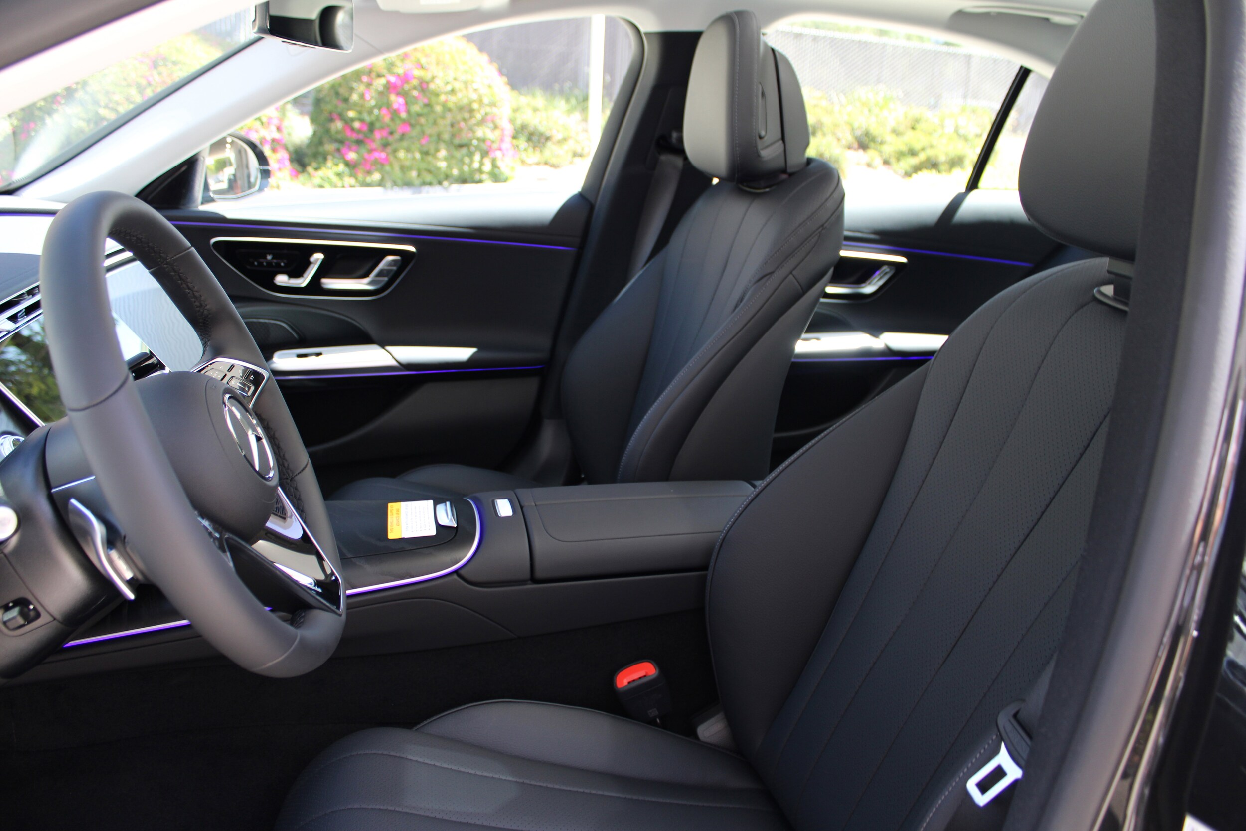 2025 Mercedes-Benz E-Class E350 - Photo 17
