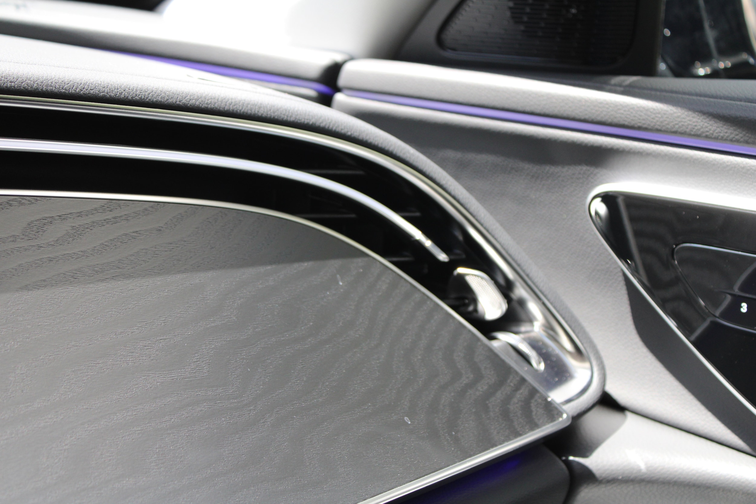 2025 Mercedes-Benz E-Class E350 - Photo 21